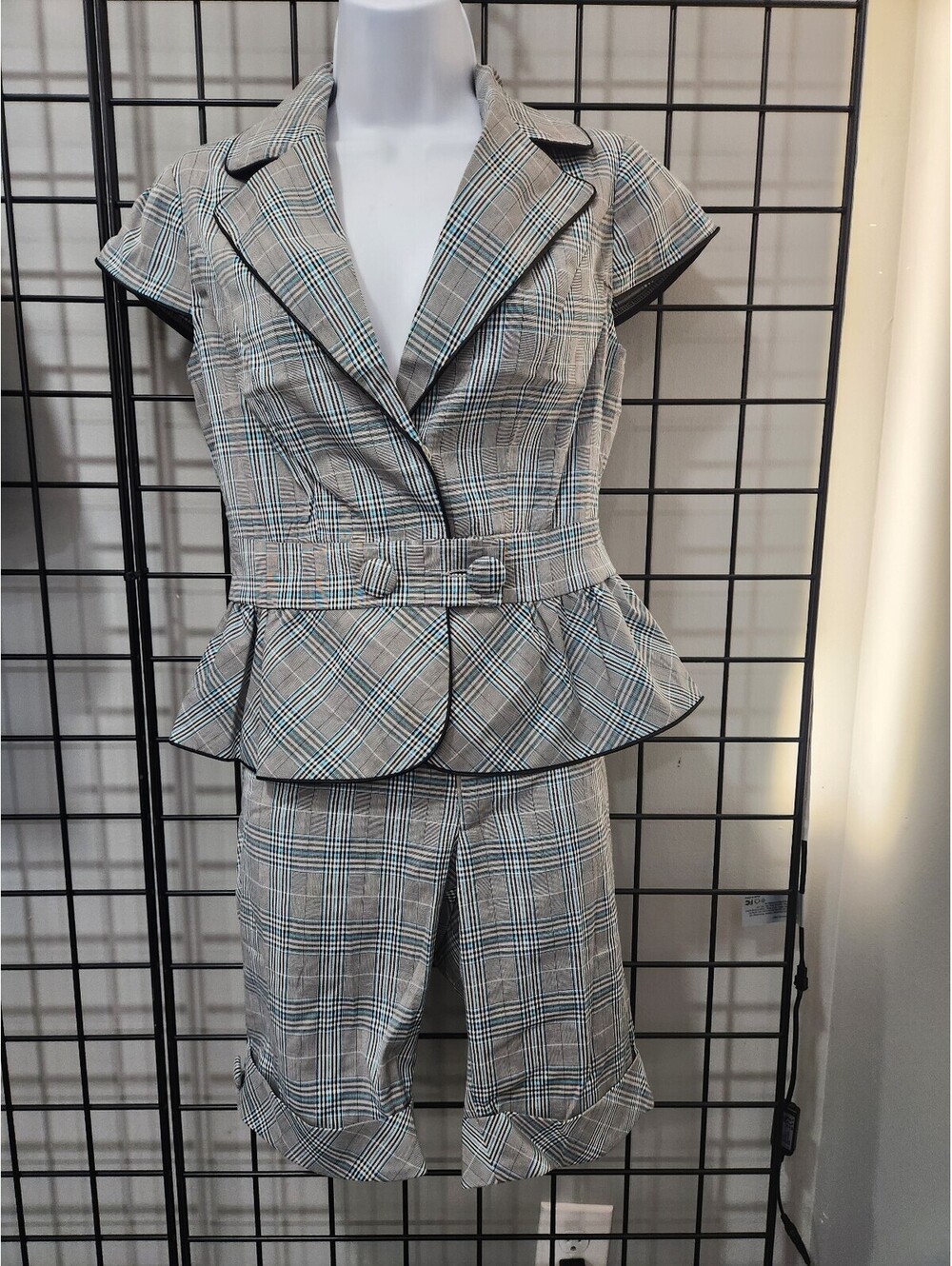 NWT aziz suit set